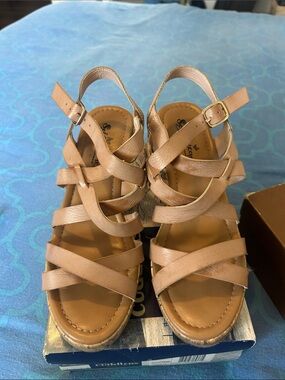 Women’s Tan Strappy Wedge Sandals - Stylish Everyday Comfort